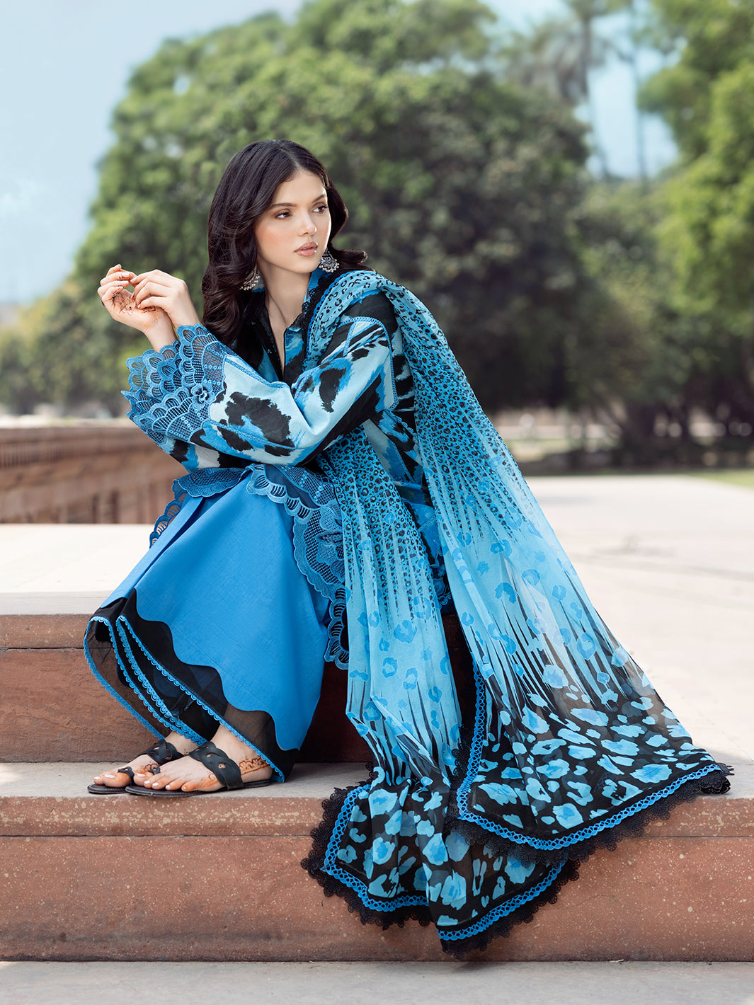 Bin Ilyas | Naqsh Naaz Luxury Lawn 25 | 2086 - D - by - Libasekhas UK - Registered Vendor of : Bin Ilyas - 100% Original Designer Dresss