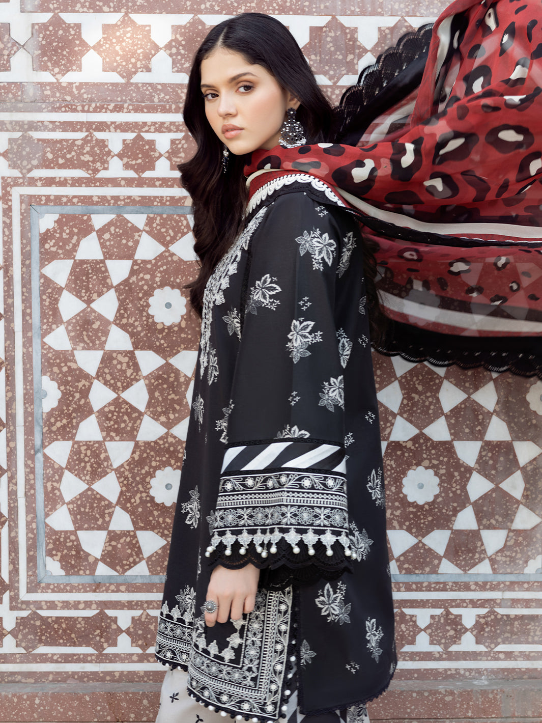 Bin Ilyas | Naqsh Naaz Luxury Lawn 25 | 2088 - A - by - Libasekhas UK - Registered Vendor of : Bin Ilyas - 100% Original Designer Dresss