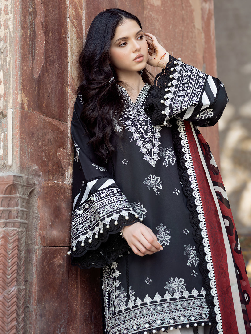 Bin Ilyas | Naqsh Naaz Luxury Lawn 25 | 2088 - A - by - Libasekhas UK - Registered Vendor of : Bin Ilyas - 100% Original Designer Dresss