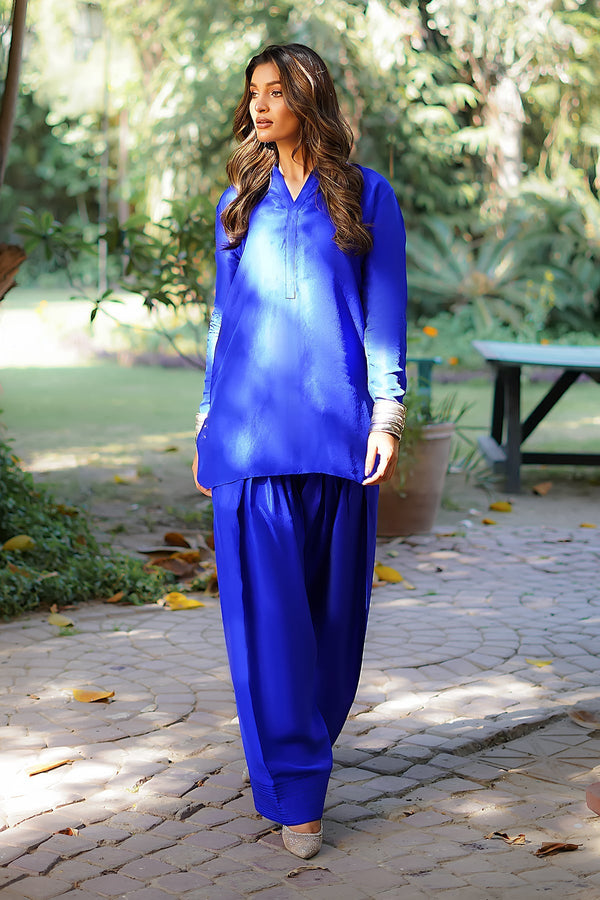 Erum Khan | Nue 25 | Cosmic Wave - by - Libasekhas UK - Registered Vendor of : Erum Khan - 100% Original Designer Dresss