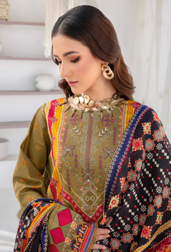 Humdum | Saira Bano Lawn 24 | D06 - by - Libasekhas UK - Registered Vendor of : HumDum - 100% Original Designer Dresss
