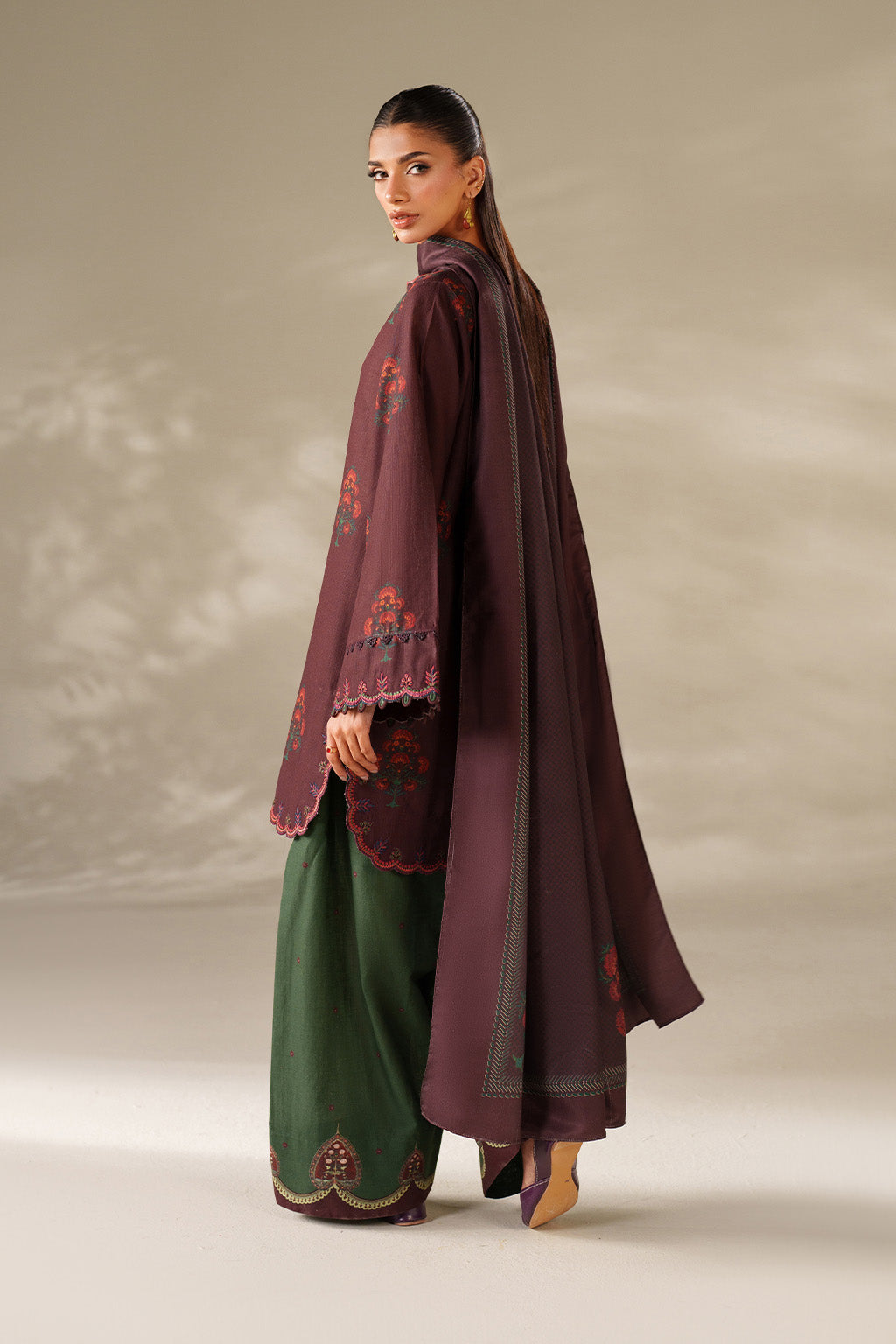 Iznik | Winter Chapter 25 | UE-562 Printed Khaddar - by Libasekhas UK - Registered Vendor of : Iznik - 100% Original Designer Dress