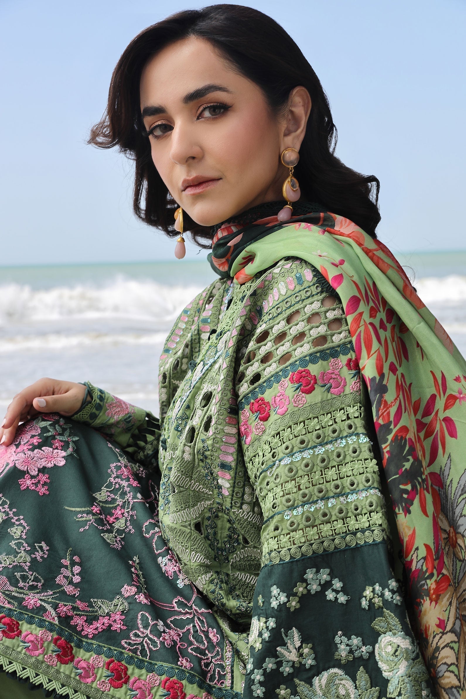 Maryam Hussain | Luxury Lawn 24 | GARDENIA - by - Libasekhas UK - Registered Vendor of : Maryam Hussain - 100% Original Designer Dresss