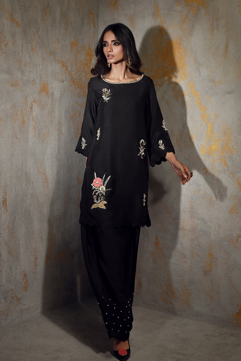 Wardha Saleem | Luxury Pret Fusion Wear | LEISHA - by - Libasekhas UK - Registered Vendor of : Wardha Saleem - 100% Original Designer Dresss