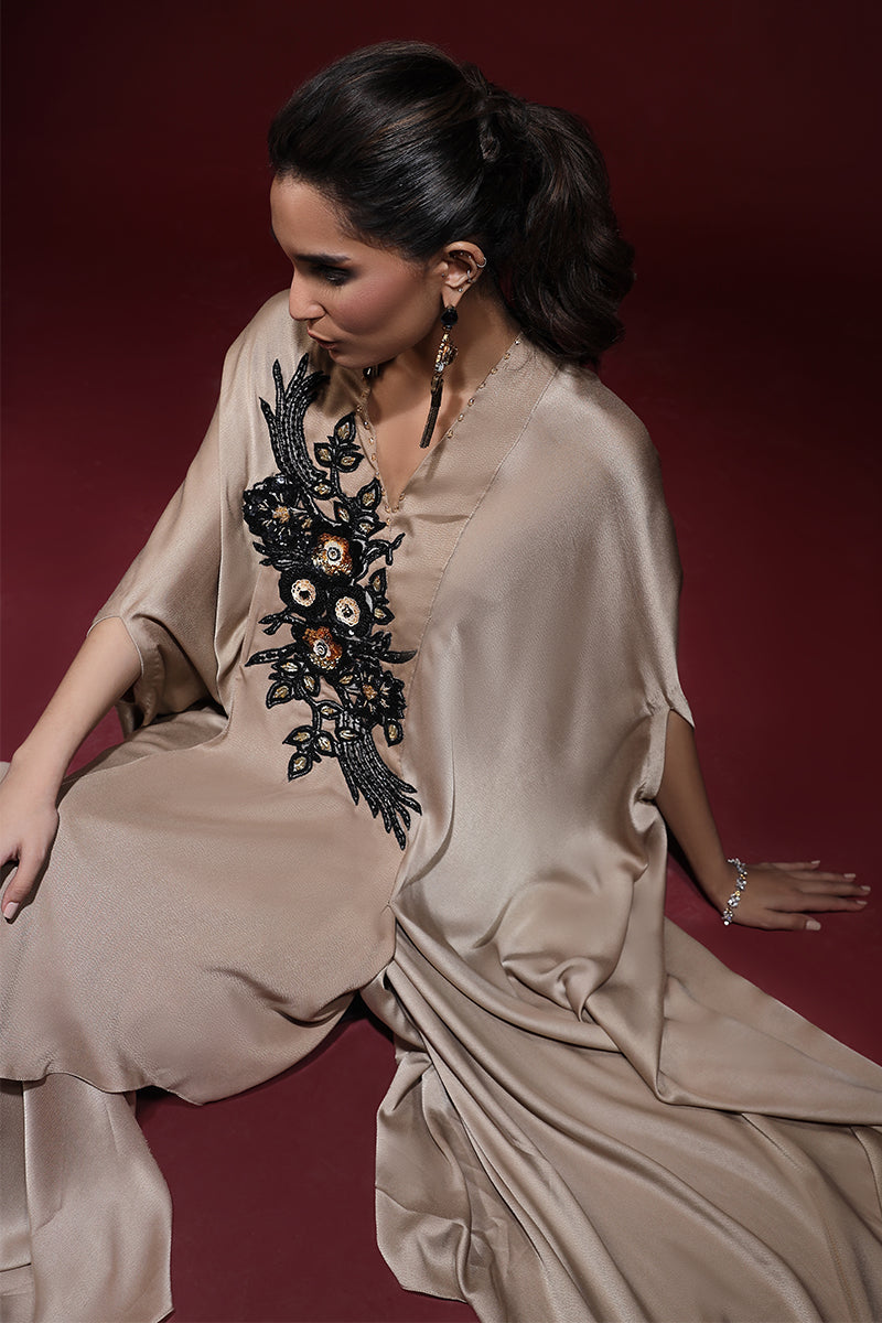 Wardha Saleem | Luxury Pret Fusion Wear | SAHARA DRAPE WITH PANTS (2PC) - by - Libasekhas UK - Registered Vendor of : Wardha Saleem - 100% Original Designer Dresss