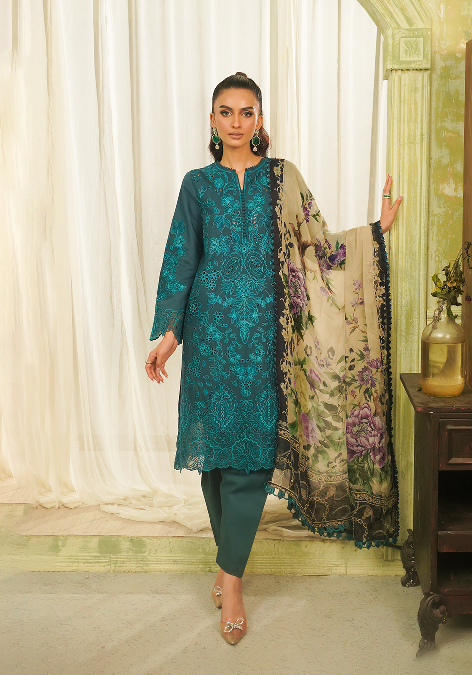 Zarqash | Tresor Luxury Lawn 24 | ZQT 0011 DINA - by - Libasekhas UK - Registered Vendor of : Zarqash - 100% Original Designer Dresss