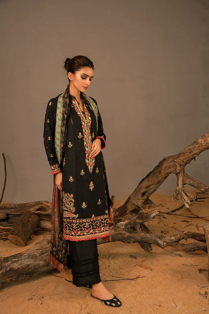 Sobia Nazir | Autumn Winter 23 | 2A - by - Libasekhas UK - Registered Vendor of : Sobia Nazir - 100% Original Designer Dresss