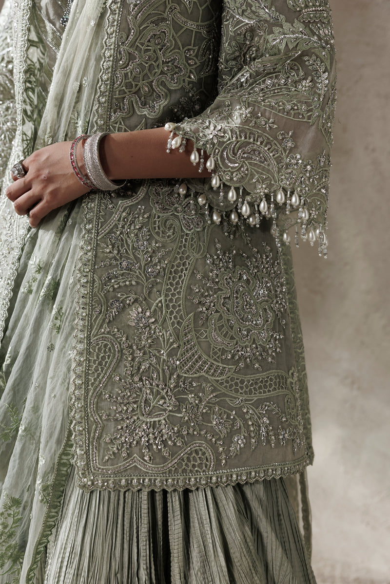 Akbar Aslam | Modern Muse 26 | La Reina - by Libasekhas UK - Registered Vendor of : Akbar Aslam - 100% Original Designer Dress