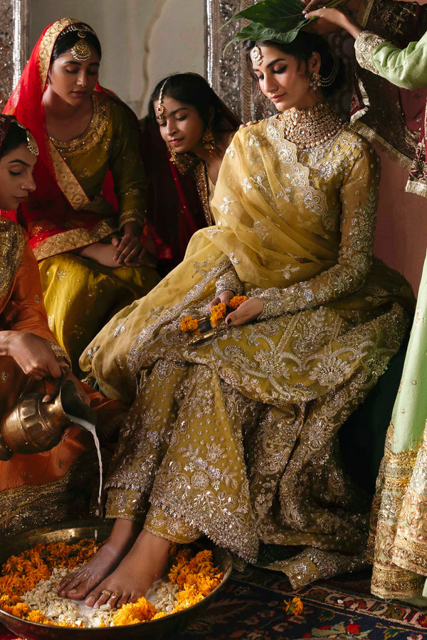 Akbar Aslam | Sultania Luxury Formals 25 | Roshanara - by Libasekhas UK - Registered Vendor of : Akbar Aslam - 100% Original Designer Dress