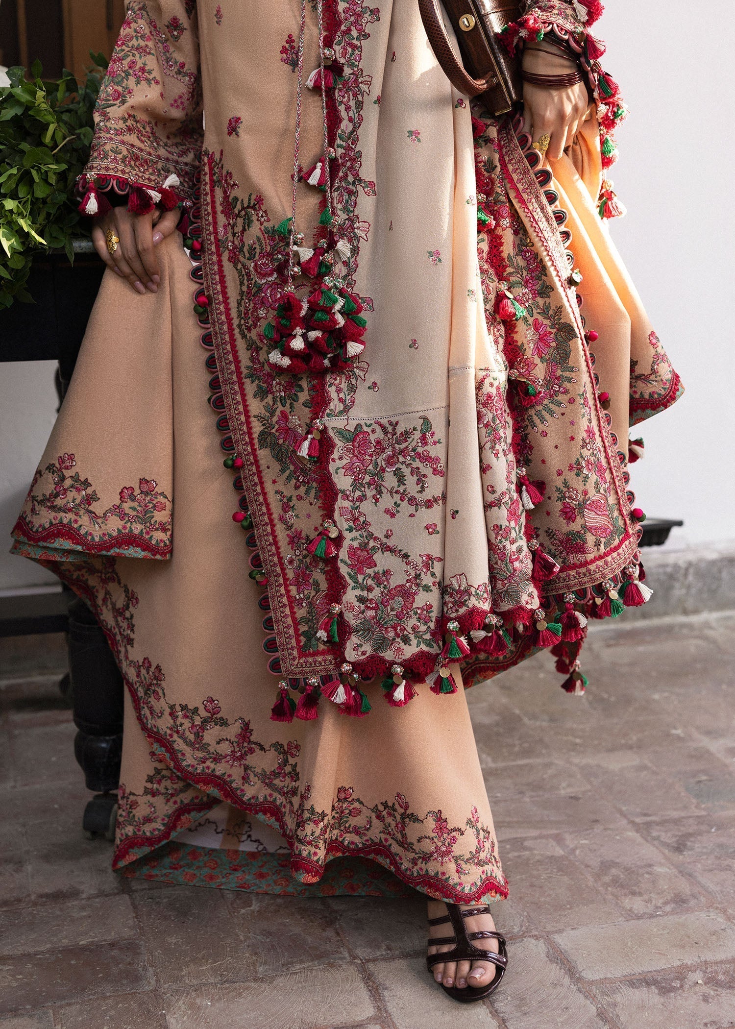 Hussain Rehar | Karandi Winter 24 | Lali - by - Libasekhas UK - Registered Vendor of : Hussain Rehar - 100% Original Designer Dresss