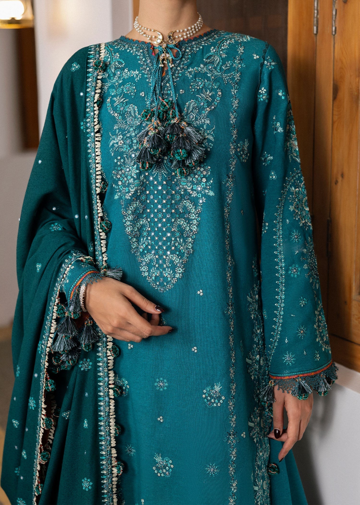 Hussain Rehar | Karandi Winter 24 | Durk - by - Libasekhas UK - Registered Vendor of : Hussain Rehar - 100% Original Designer Dresss