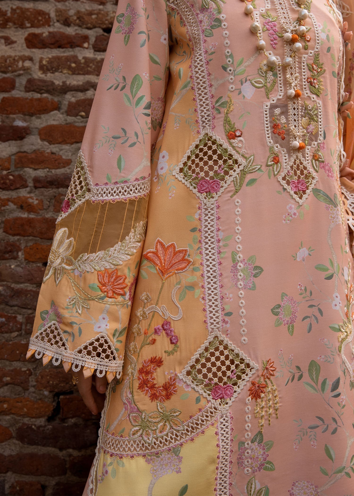 Crimson | Tasawar 25 | BONJOUR AND BLOOM - D4B - by - Libasekhas UK - Registered Vendor of : Crimson - 100% Original Designer Dresss