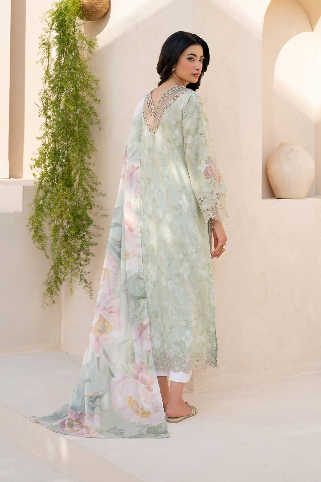 Iznik | Festive Lawn 25 | EFL-07 - by - Libasekhas UK - Registered Vendor of : Iznik - 100% Original Designer Dresss