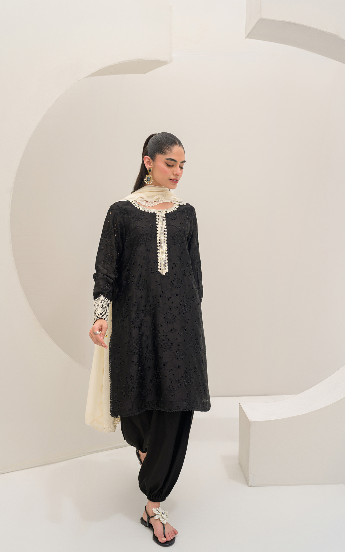 Sana Abbas | Ara Eid Luxe | Noir - by Libasekhas - Registered Vendor of : Sana Abbas - 100% Original Designer Dress