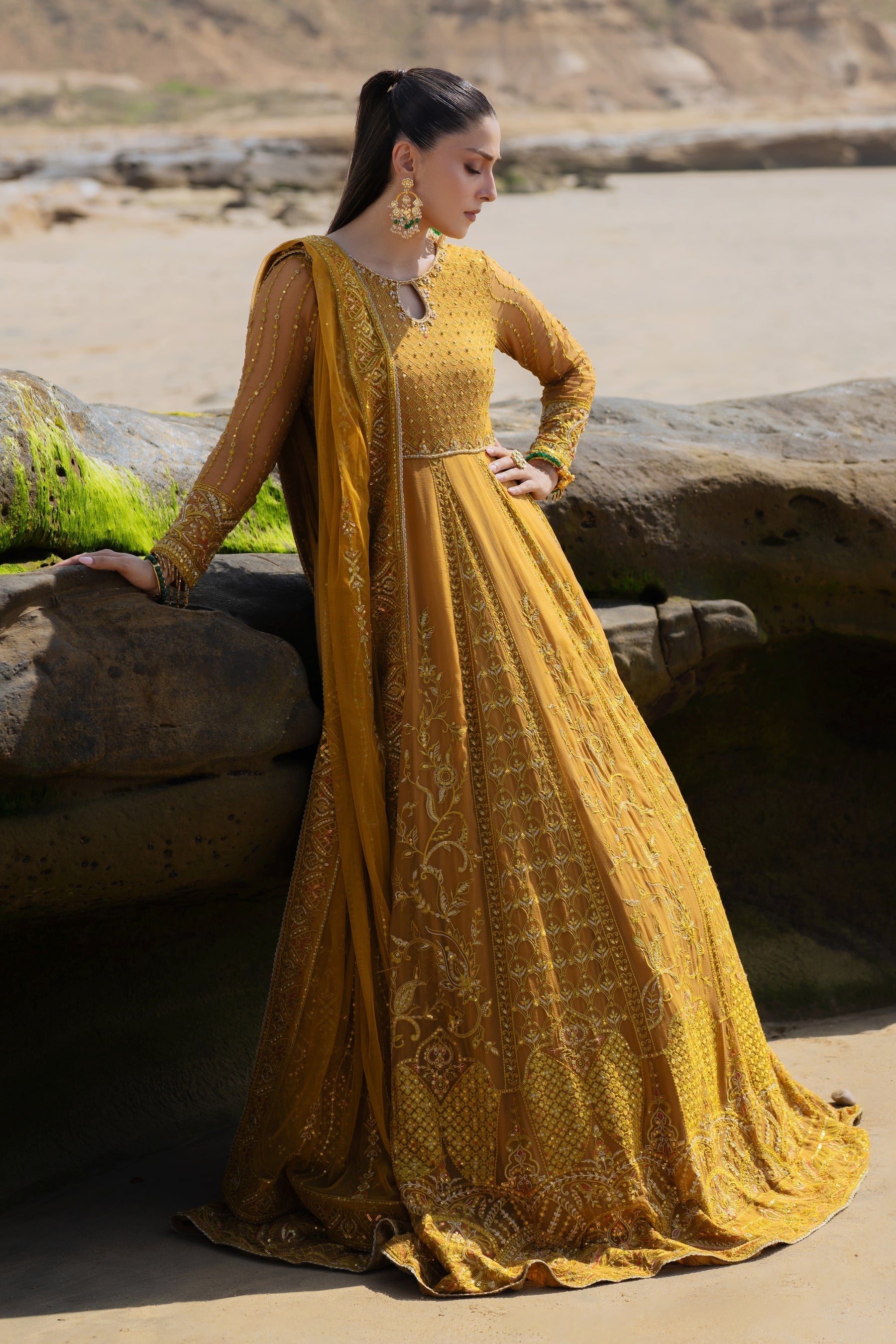 Naqshi | Sahil Kinaray | AINARA - by - Libasekhas UK - Registered Vendor of : Naqshi - 100% Original Designer Dresss