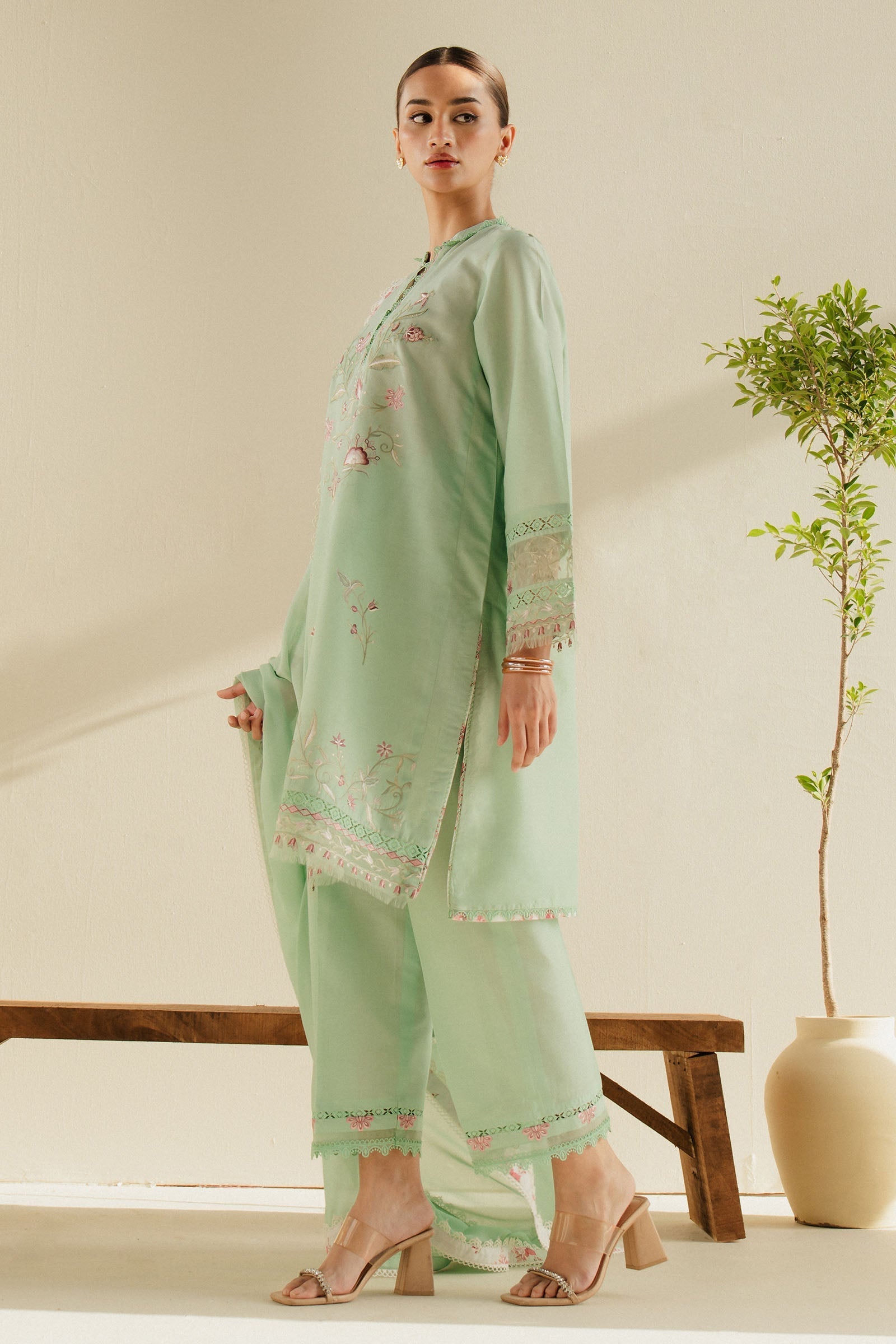 Zara Shahjahan | Eid Pret 25 |CR25P0225 - by - Libasekhas UK - Registered Vendor of : Zara Sahjahan - 100% Original Designer Dresss