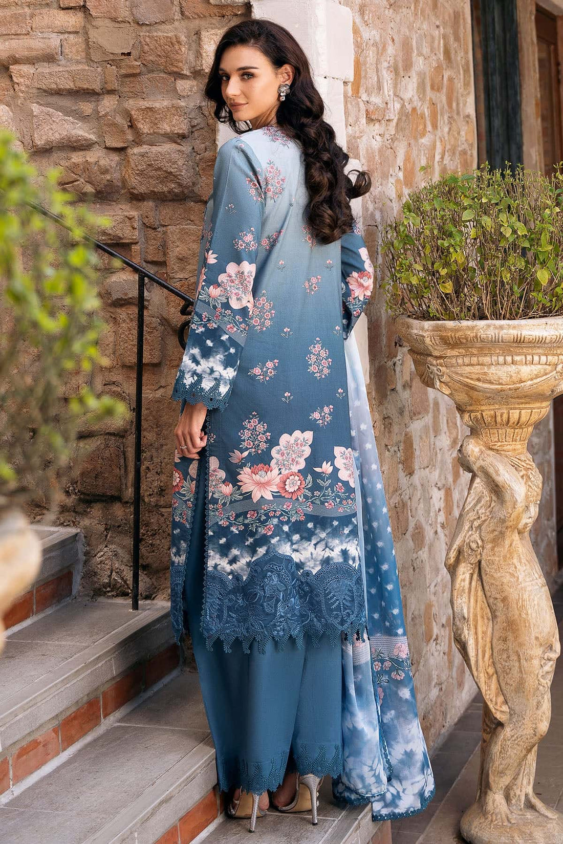 Afrozeh | Damask The Holiday Edit 25 | Seraphina A - by - Libasekhas UK - Registered Vendor of : Afrozeh - 100% Original Designer Dresss