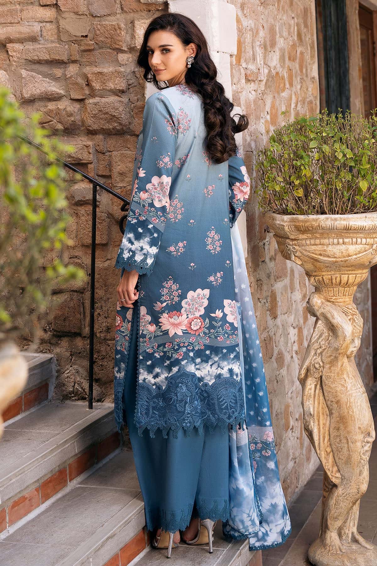 Afrozeh | Damask The Holiday Edit 25 | Seraphina A - by - Libasekhas UK - Registered Vendor of : Afrozeh - 100% Original Designer Dresss