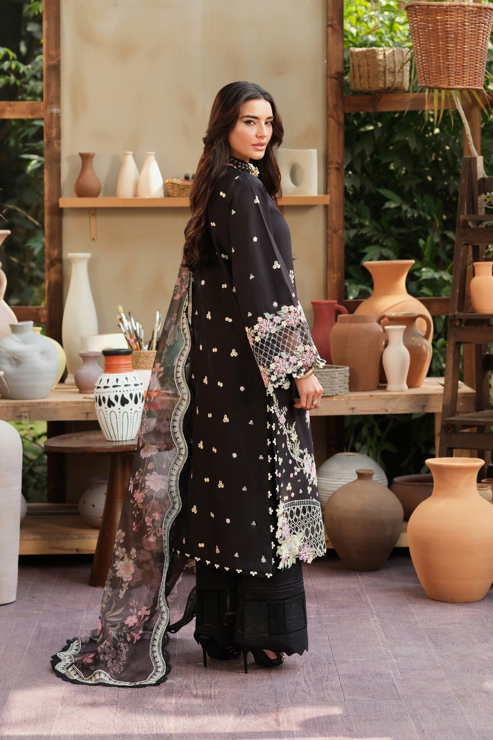 Maryam Hussain | Luxury Lawn 26 | Noir - by Libasekhas UK - Registered Vendor of : Maryam Hussain - 100% Original Designer Dress