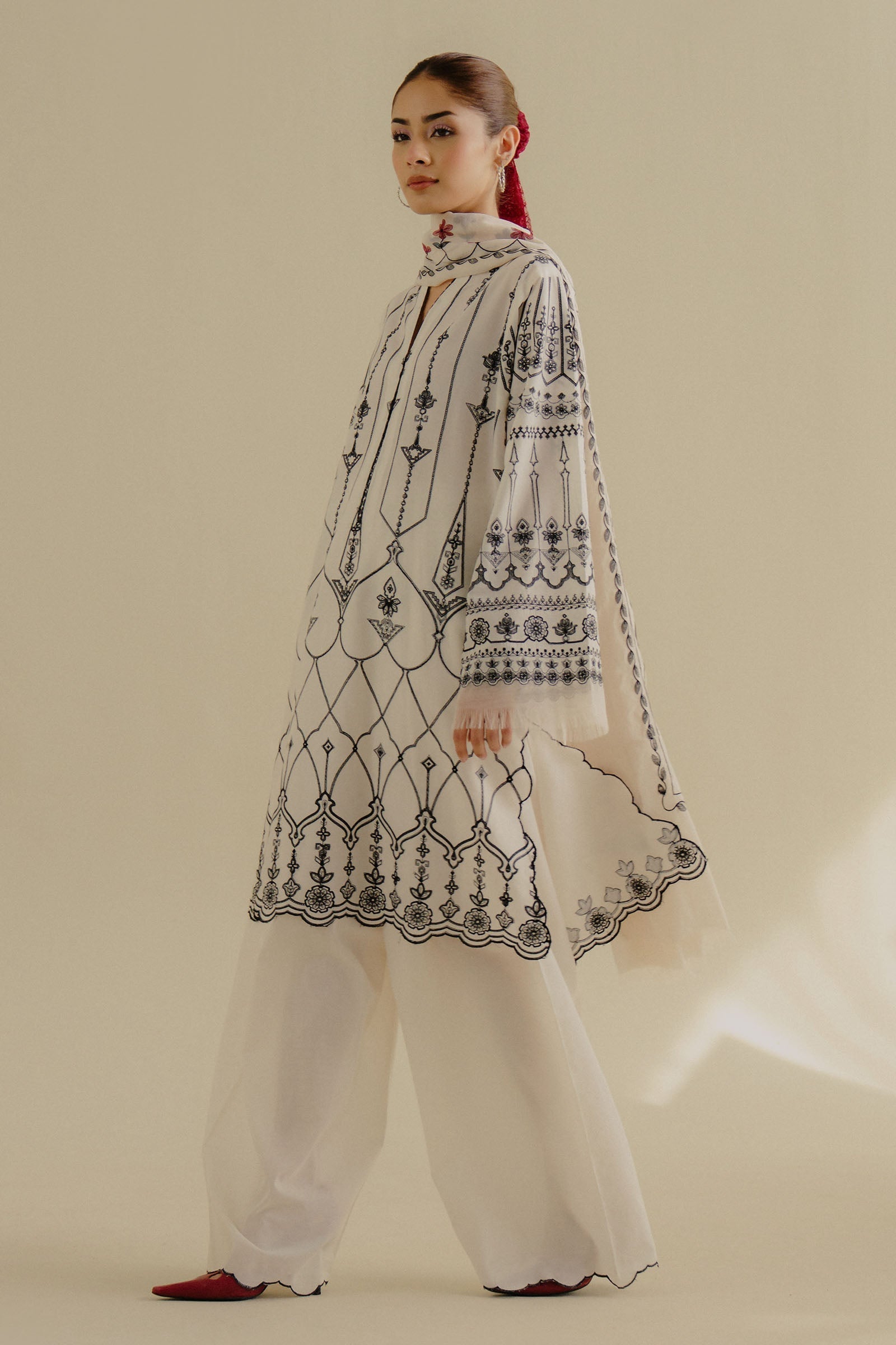 Zara Shahjahan | Coco Lawn 25 | Iris-2B - by - Libasekhas UK - Registered Vendor of : Zara Shahjahan - 100% Original Designer Dresss