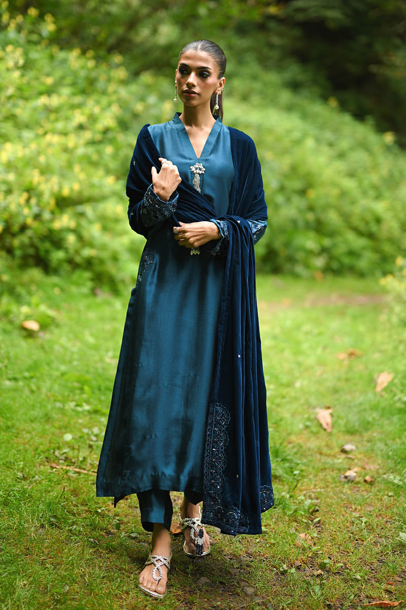 Hue Pret | Farasha Luxury Winter | Mina - by - Libasekhas UK - Registered Vendor of : Hue Pret - 100% Original Designer Dresss