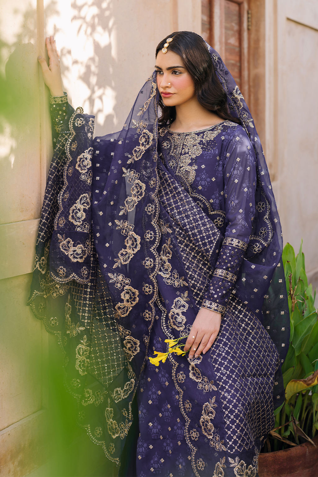 Iznik | Bandhani Formals | UE-325 - by - Libasekhas UK - Registered Vendor of : Iznik - 100% Original Designer Dresss