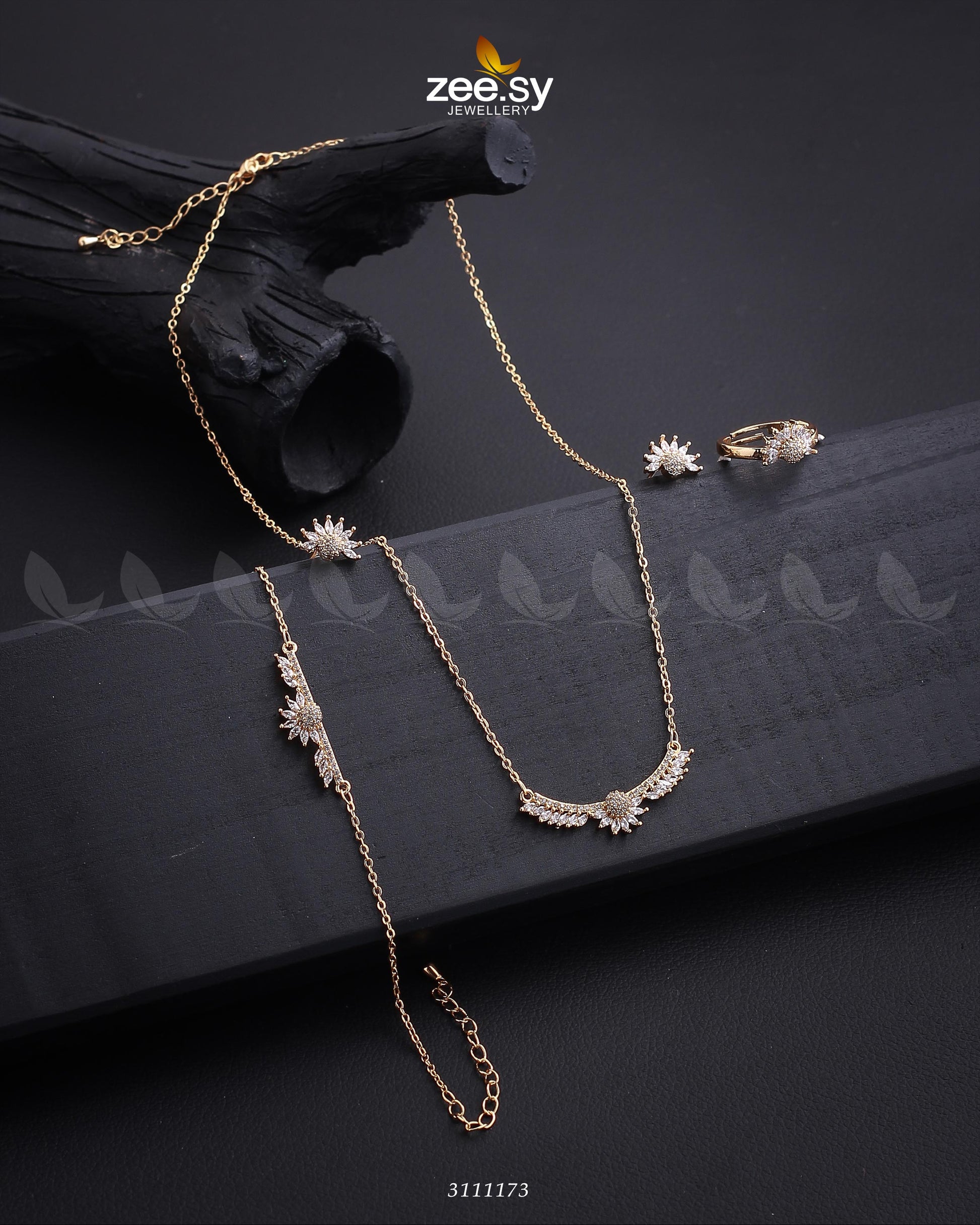 Sparrow Pendant - by - Libasekhas UK - Registered Vendor of : Zeesy - 100% Original Designer Dresss