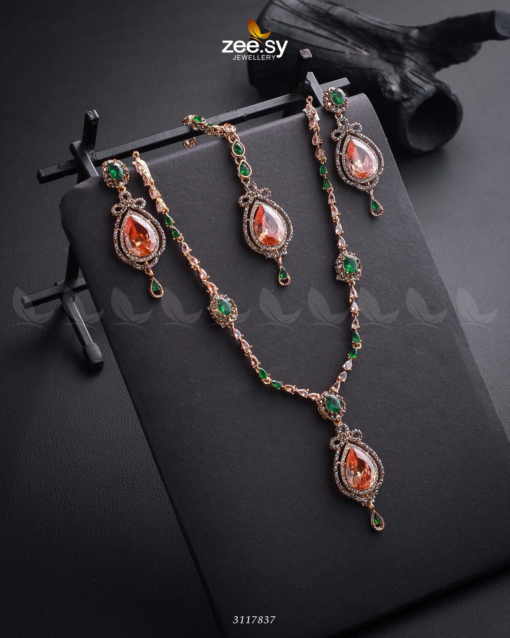 Syra Yousuf Necklace Set - by - Libasekhas UK - Registered Vendor of : Zeesy - 100% Original Designer Dresss