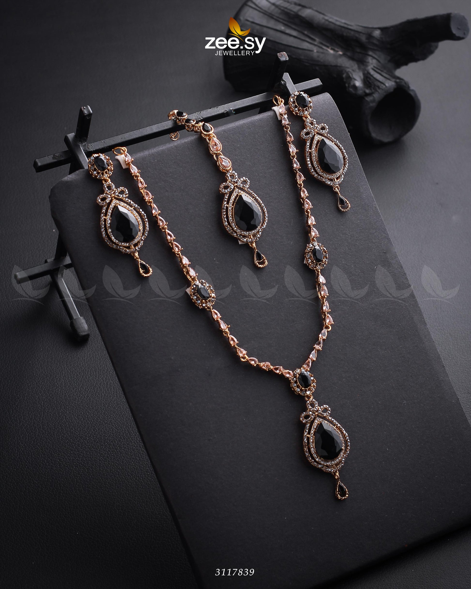 Syra Yousuf Necklace Set - by - Libasekhas UK - Registered Vendor of : Zeesy - 100% Original Designer Dresss