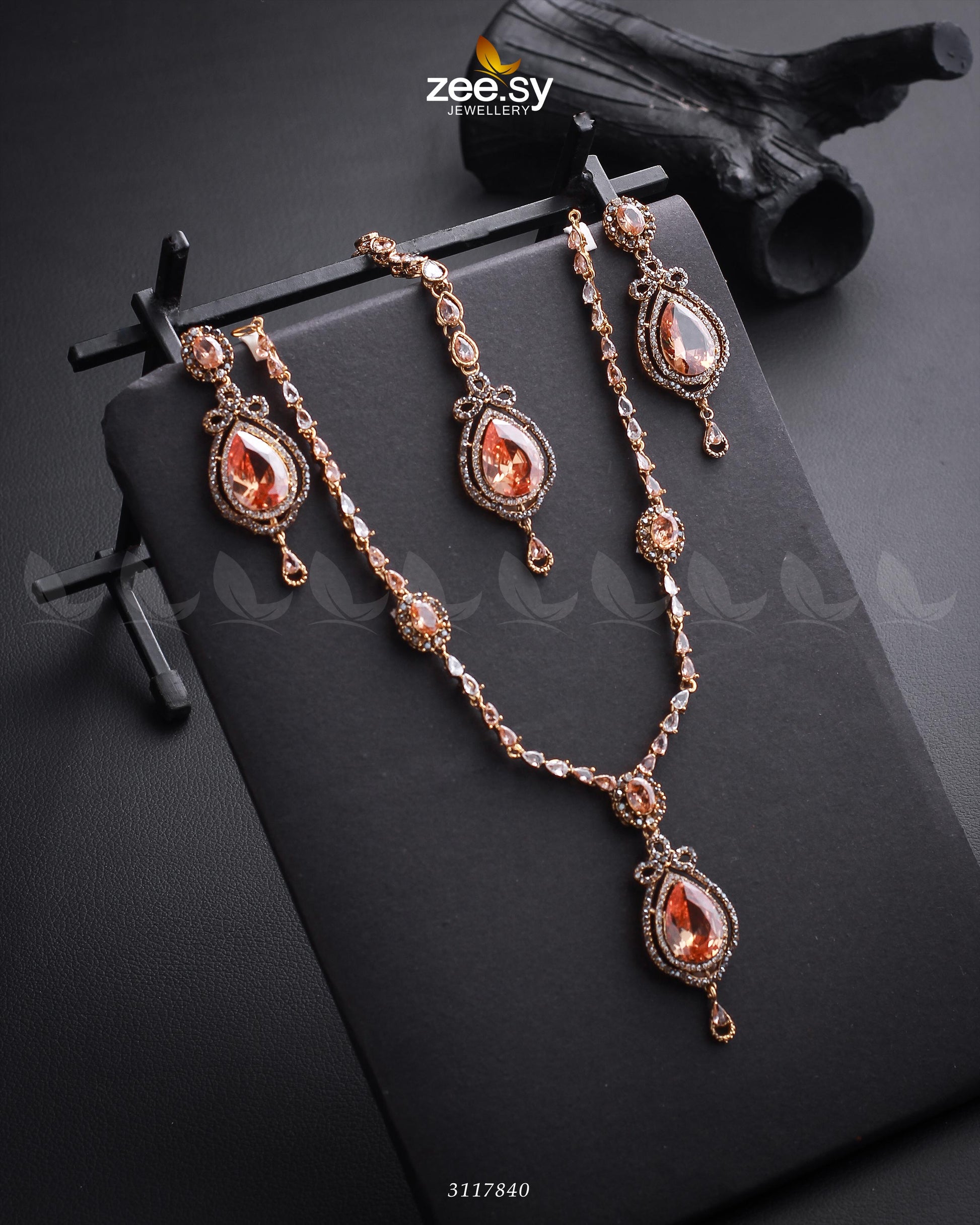 Syra Yousuf Necklace Set - by - Libasekhas UK - Registered Vendor of : Zeesy - 100% Original Designer Dresss
