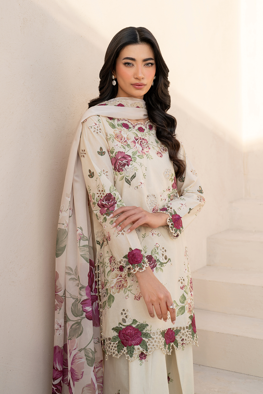 Iznik | Festive Lawn 25 | EFL-05 - by - Libasekhas UK - Registered Vendor of : Iznik - 100% Original Designer Dresss
