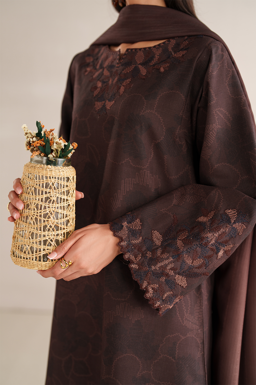 Iznik | Winter Chapter 25 | UE-574 Printed Khaddar - by Libasekhas UK - Registered Vendor of : Iznik - 100% Original Designer Dress