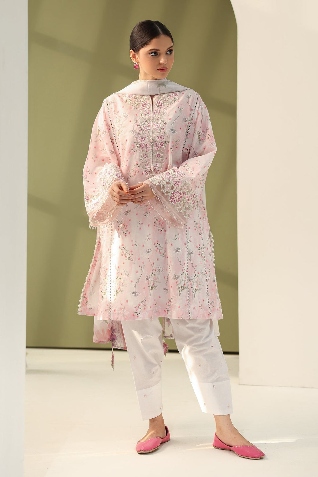 Baroque | Eid Printique | EMBROIDERED PRINTED LAWN UF-4180 - by - Libasekhas UK - Registered Vendor of : Baroque - 100% Original Designer Dresss
