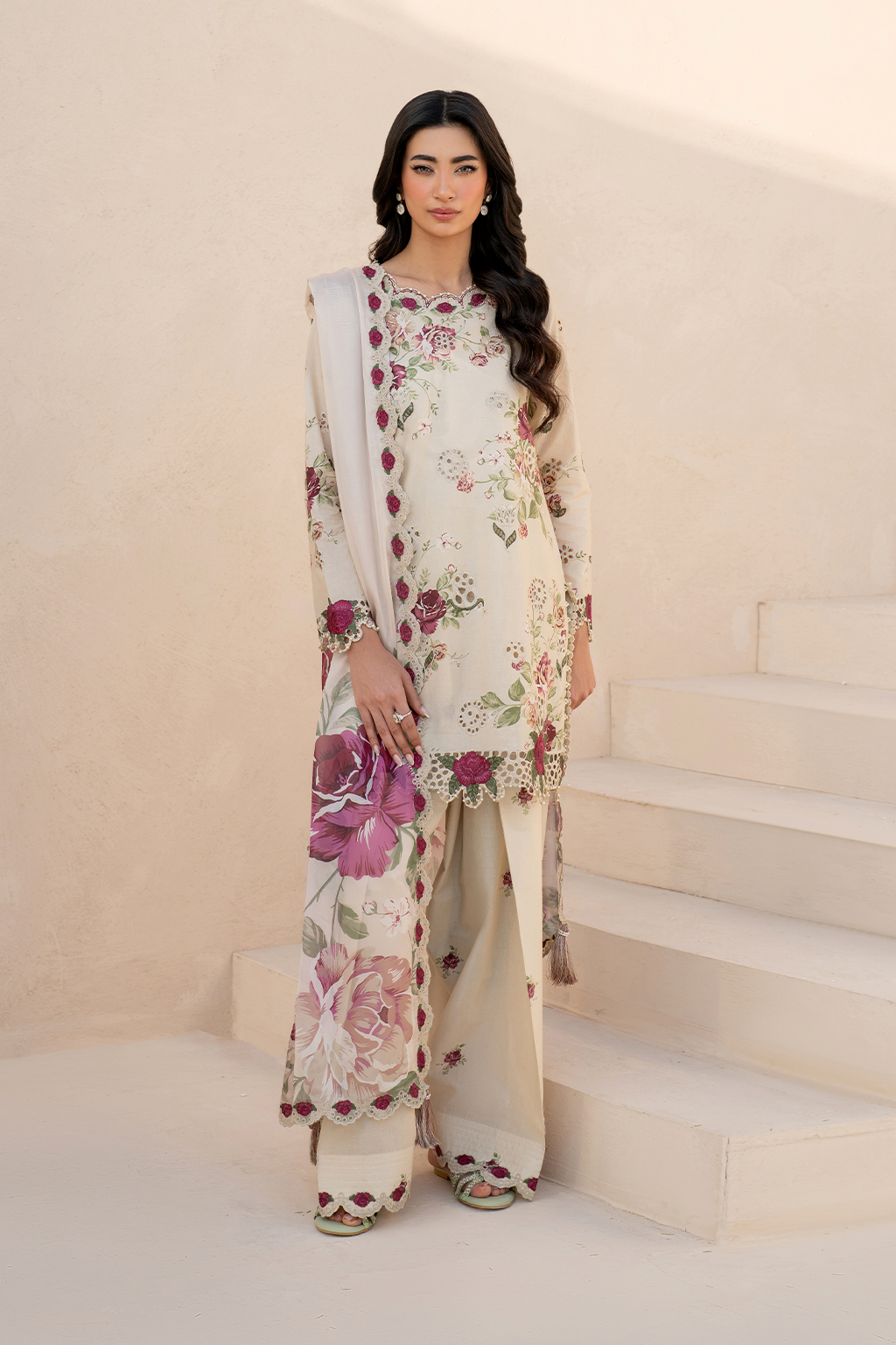 Iznik | Festive Lawn 25 | EFL-05 - by - Libasekhas UK - Registered Vendor of : Iznik - 100% Original Designer Dresss