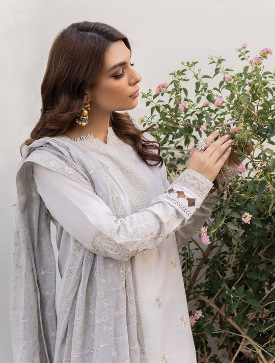 Iznik | Lawnkari 24 | UE-150 SERENE TURF - by - Libasekhas UK - Registered Vendor of : Iznik - 100% Original Designer Dresss