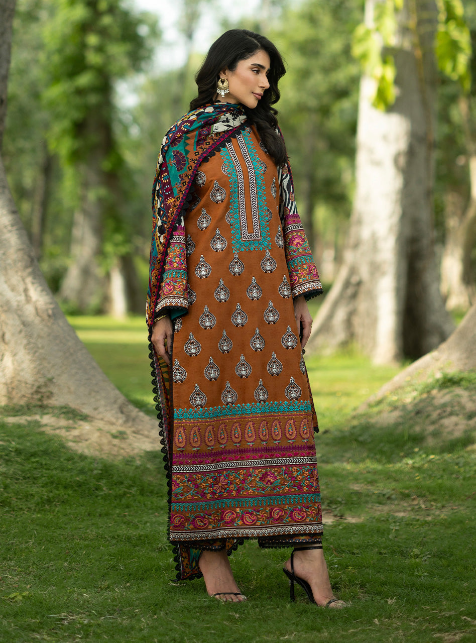 Zainab Chottani | Luxe Lawn 26 | Erin - 11 - by Libasekhas UK - Registered Vendor of : Zainab Chottani - 100% Original Designer Dress