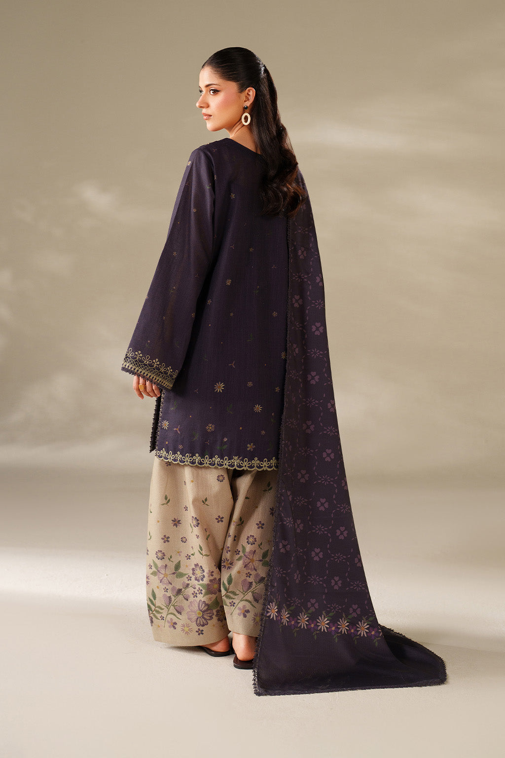 Iznik | Winter Chapter 25 | UE-568 Printed Khaddar - by Libasekhas UK - Registered Vendor of : Iznik - 100% Original Designer Dress