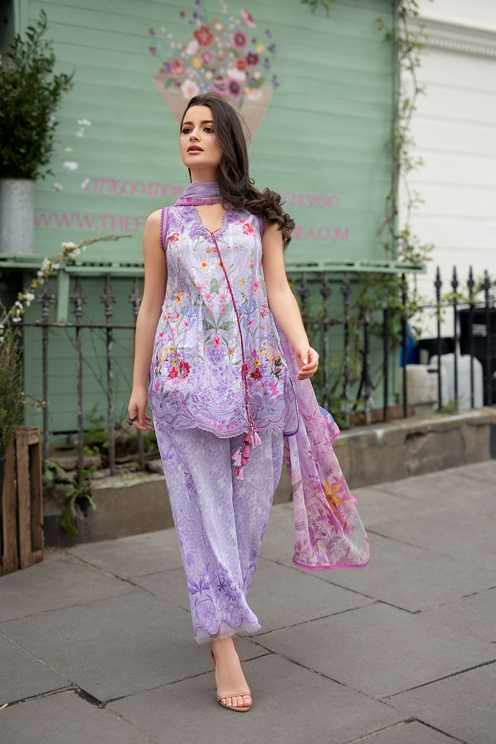 Sobia Nazir | Prints 26 | 3A - by Libasekhas UK - Registered Vendor of : Sobia Nazir - 100% Original Designer Dress
