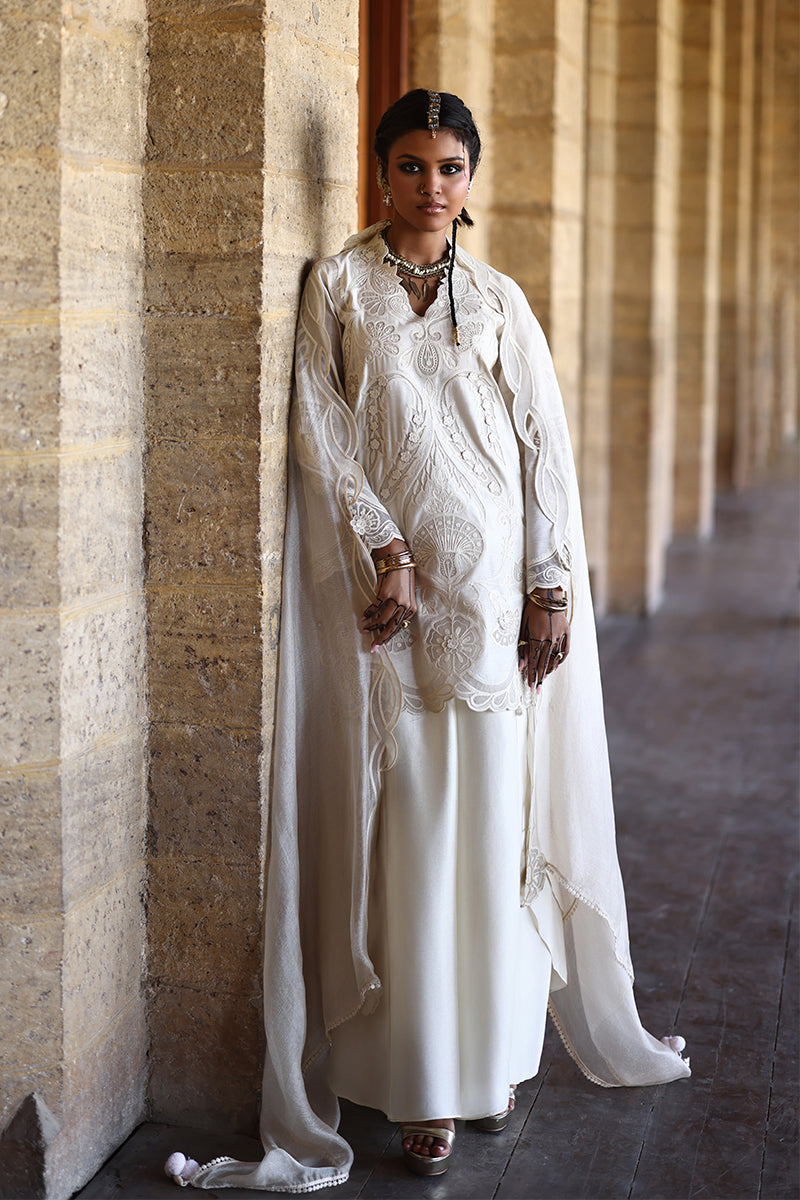 Wardha Saleem | Aari Collection 26 | Champa - by Libasekhas UK - Registered Vendor of : Wardha Saleem - 100% Original Designer Dress