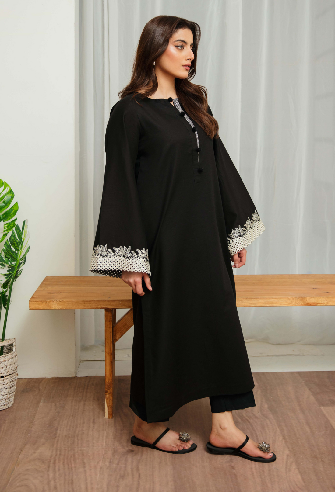 Humdum | Ayra Ready to wear | Ayra - D09 - by - Libasekhas UK - Registered Vendor of : Humdum - 100% Original Designer Dresss