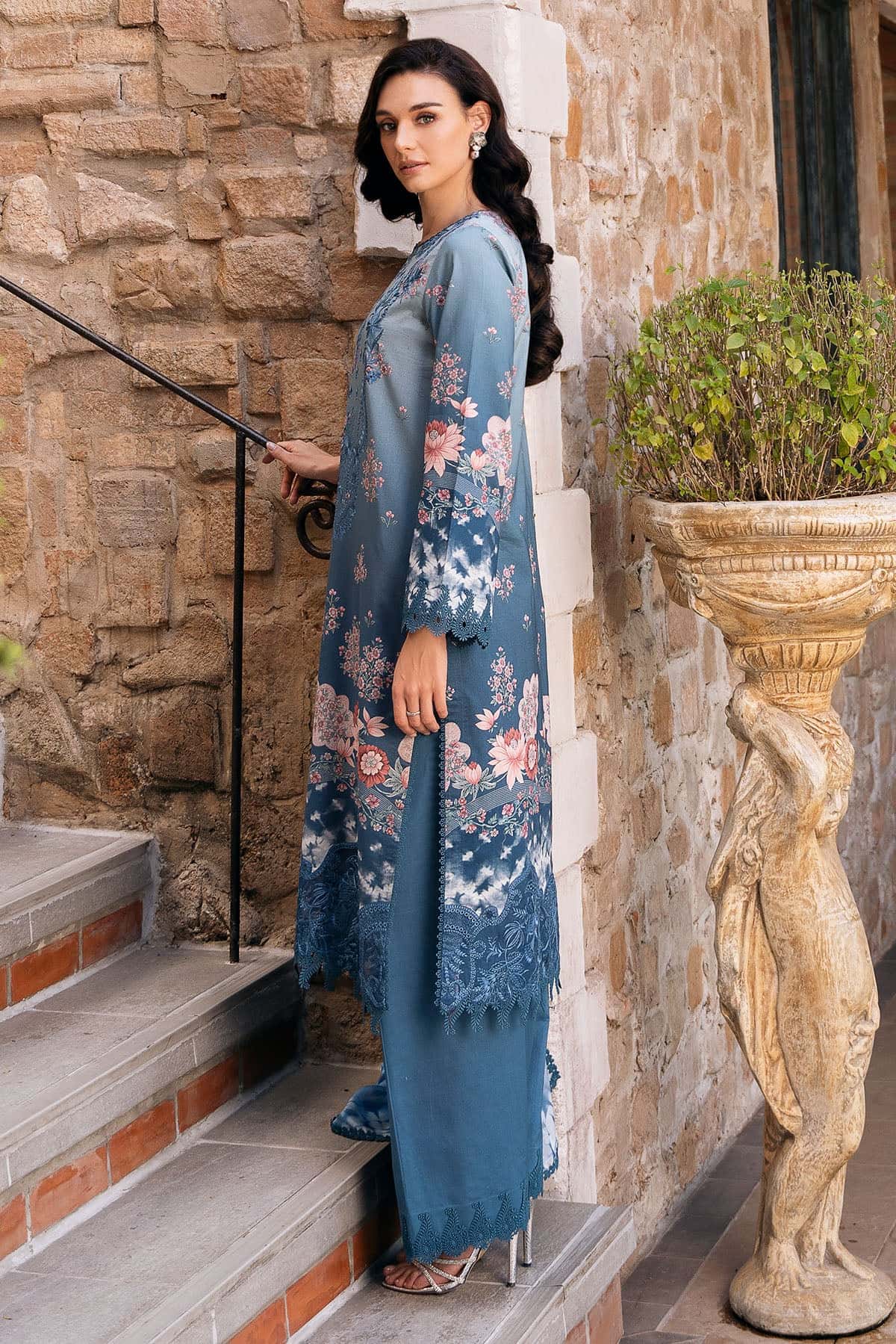 Afrozeh | Damask The Holiday Edit 25 | Seraphina A - by - Libasekhas UK - Registered Vendor of : Afrozeh - 100% Original Designer Dresss