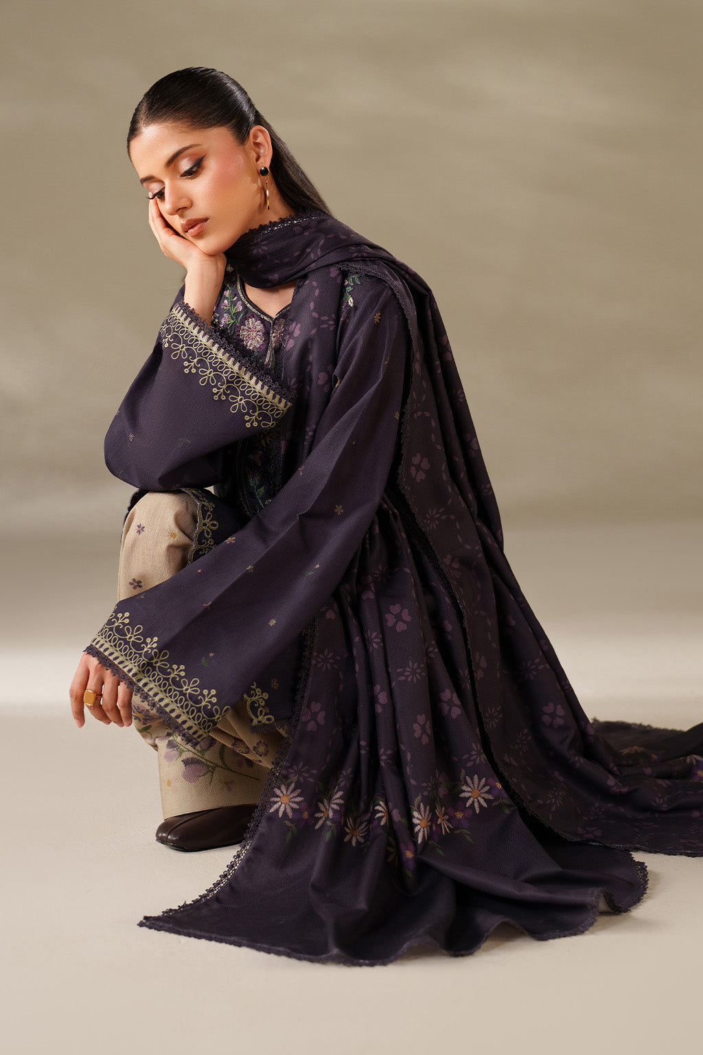 Iznik | Winter Chapter 25 | UE-568 Printed Khaddar - by Libasekhas UK - Registered Vendor of : Iznik - 100% Original Designer Dress