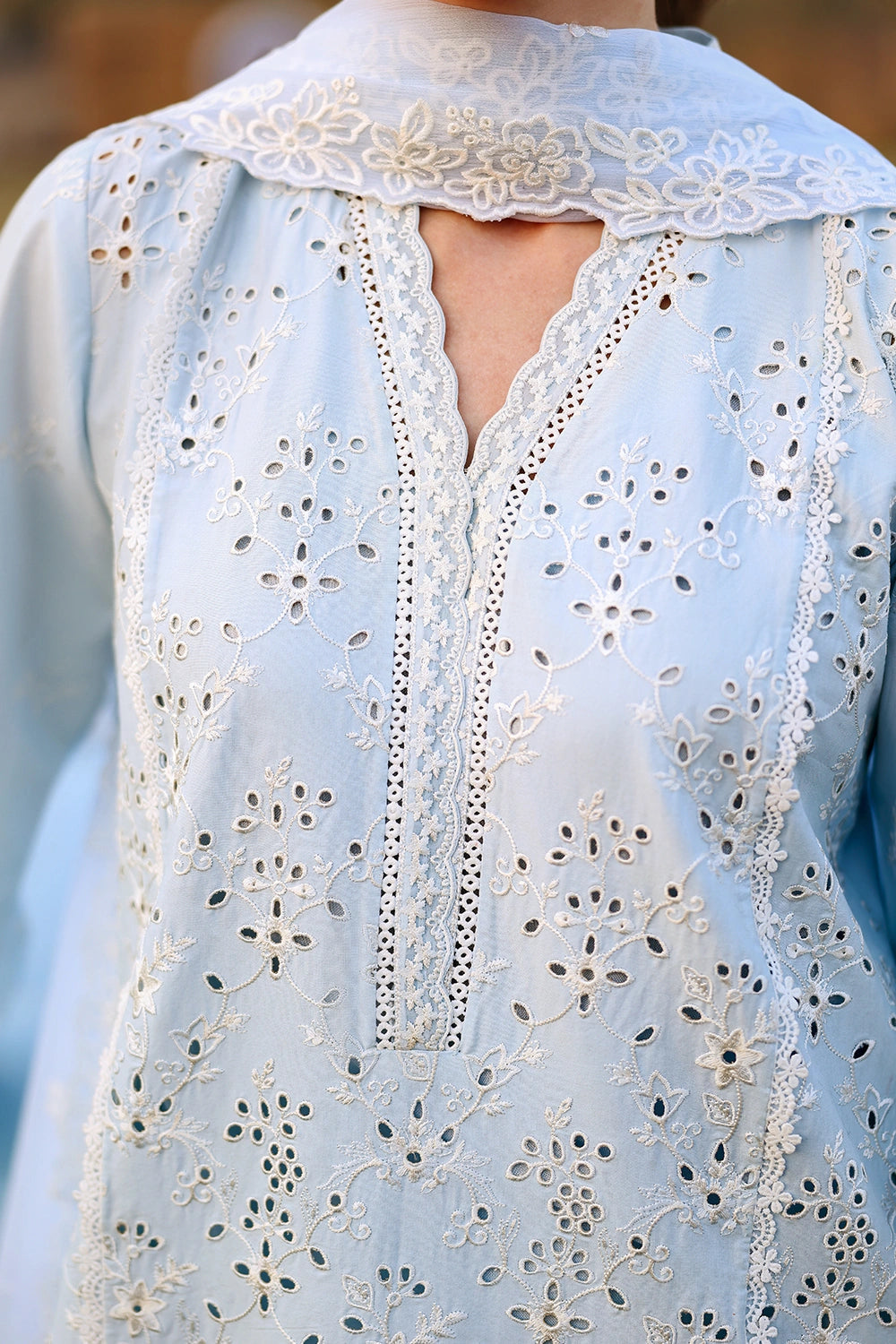 Azure | Luxury Lawn 26 | Day Dream - by Libasekhas UK - Registered Vendor of : Azure - 100% Original Designer Dress