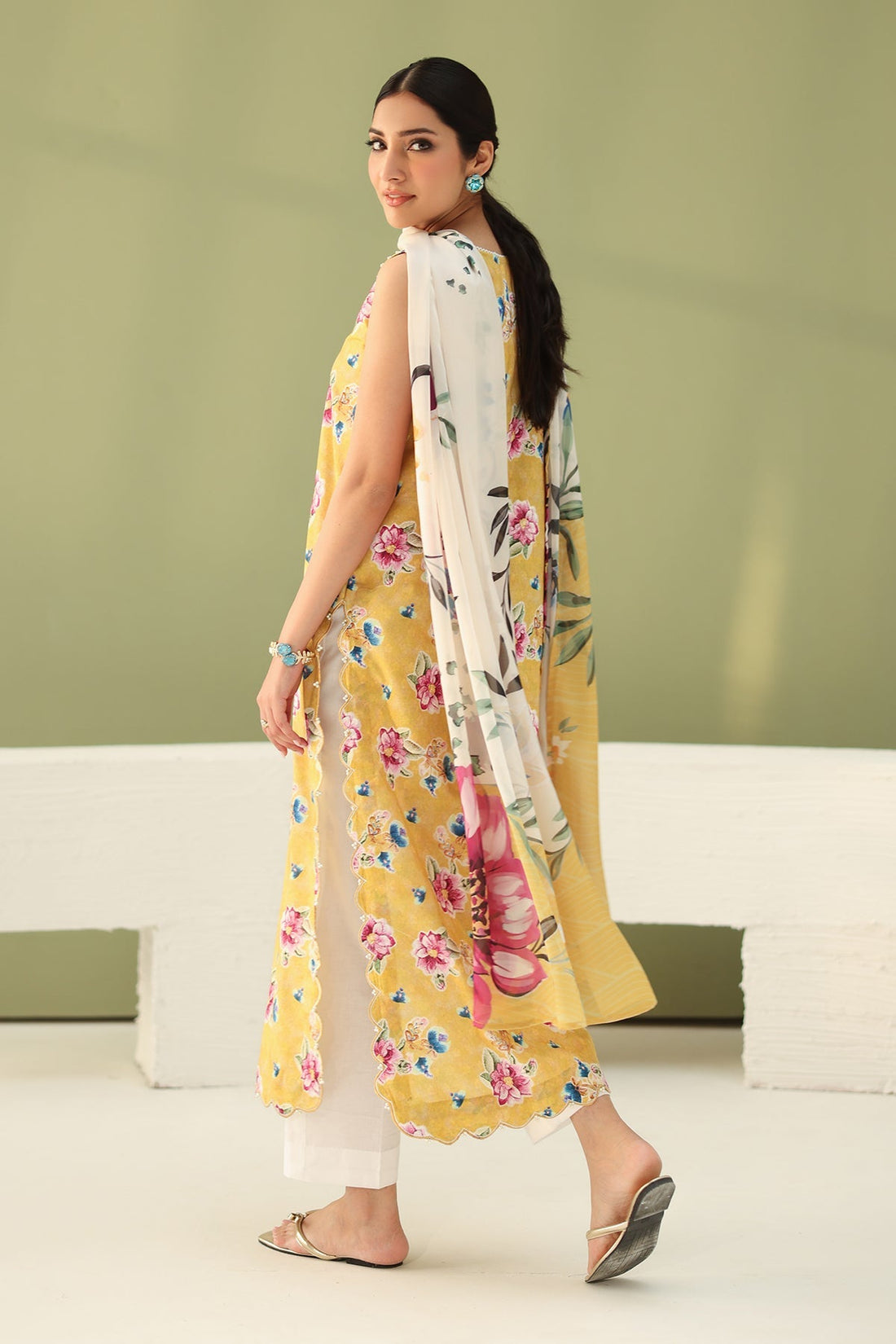 Baroque | Eid Printique | EMBROIDERED PRINTED LAWN UF-4182 - by - Libasekhas UK - Registered Vendor of : Baroque - 100% Original Designer Dresss