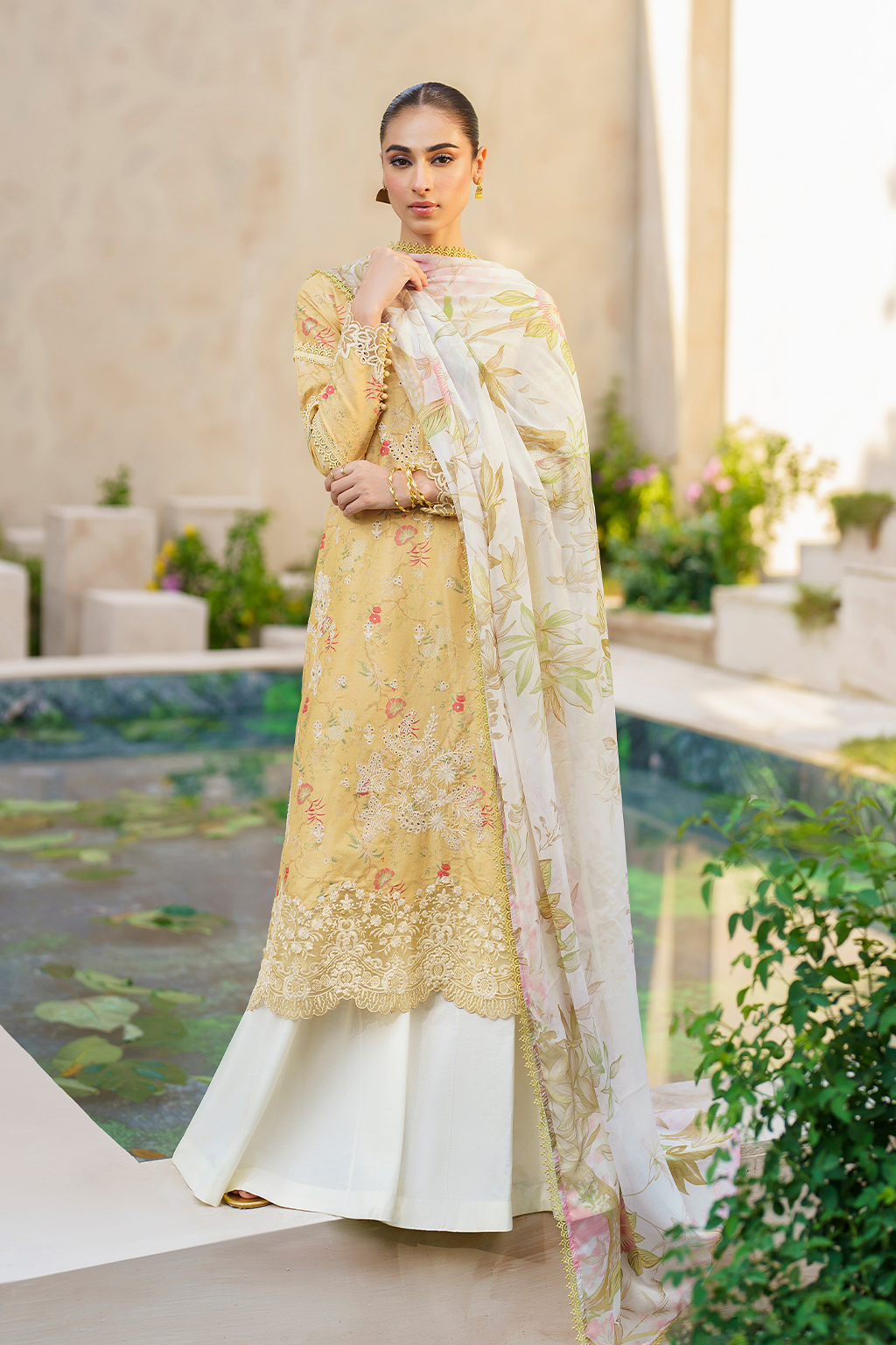 Iznik | Festive lawn 24 | SFL-09 - by - Libasekhas UK - Registered Vendor of : Iznik - 100% Original Designer Dresss