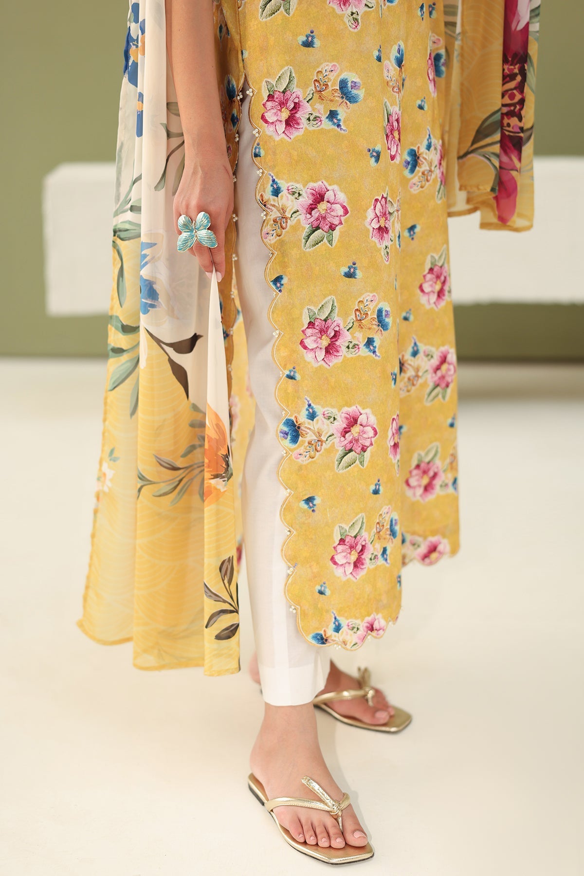 Baroque | Eid Printique | EMBROIDERED PRINTED LAWN UF-4182 - by - Libasekhas UK - Registered Vendor of : Baroque - 100% Original Designer Dresss