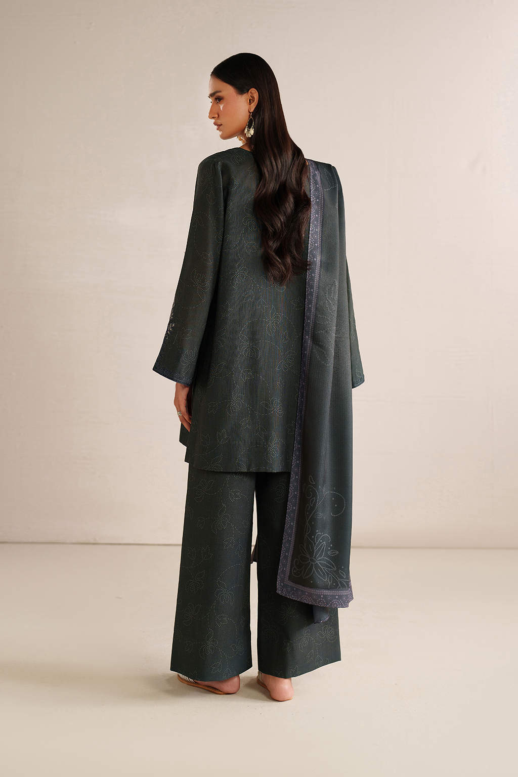 Iznik | Winter Chapter 25 | UE-572 Printed Khaddar - by Libasekhas UK - Registered Vendor of : Iznik - 100% Original Designer Dress