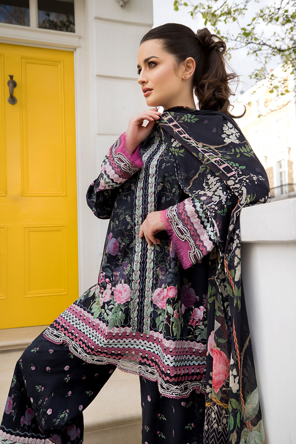 Sobia Nazir | Prints 26 | 4B - by Libasekhas UK - Registered Vendor of : Sobia Nazir - 100% Original Designer Dress