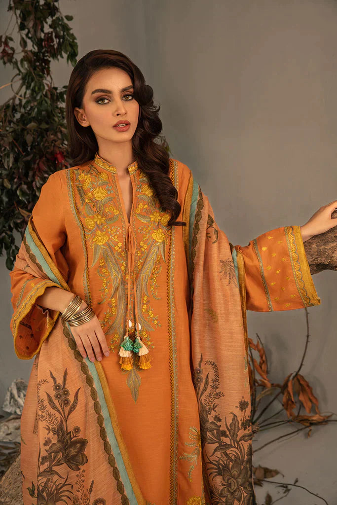 Sobia Nazir | Autumn Winter 23 | 4B - by - Libasekhas UK - Registered Vendor of : Sobia Nazir - 100% Original Designer Dresss