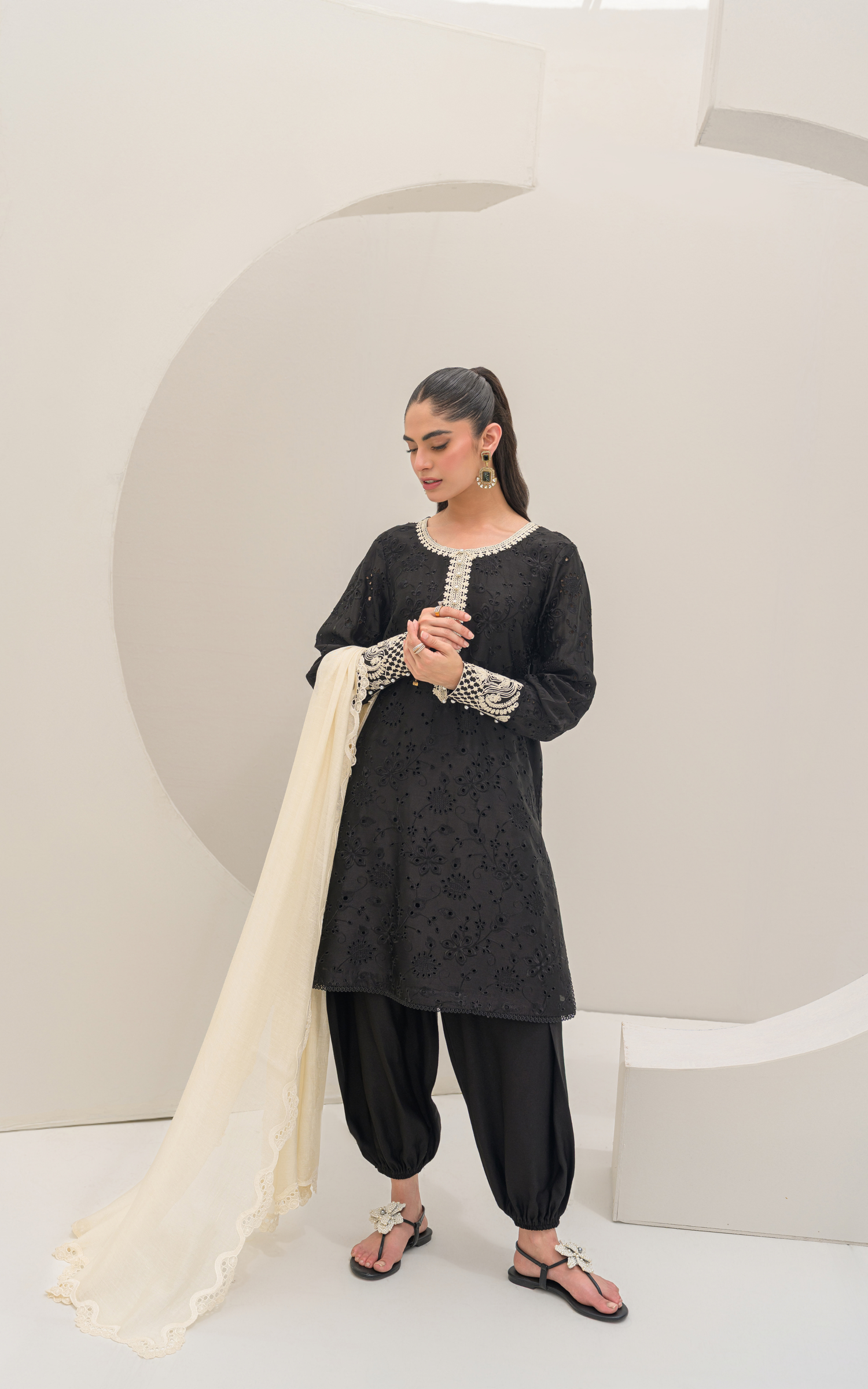 Sana Abbas | Ara Eid Luxe | Noir - by Libasekhas - Registered Vendor of : Sana Abbas - 100% Original Designer Dress